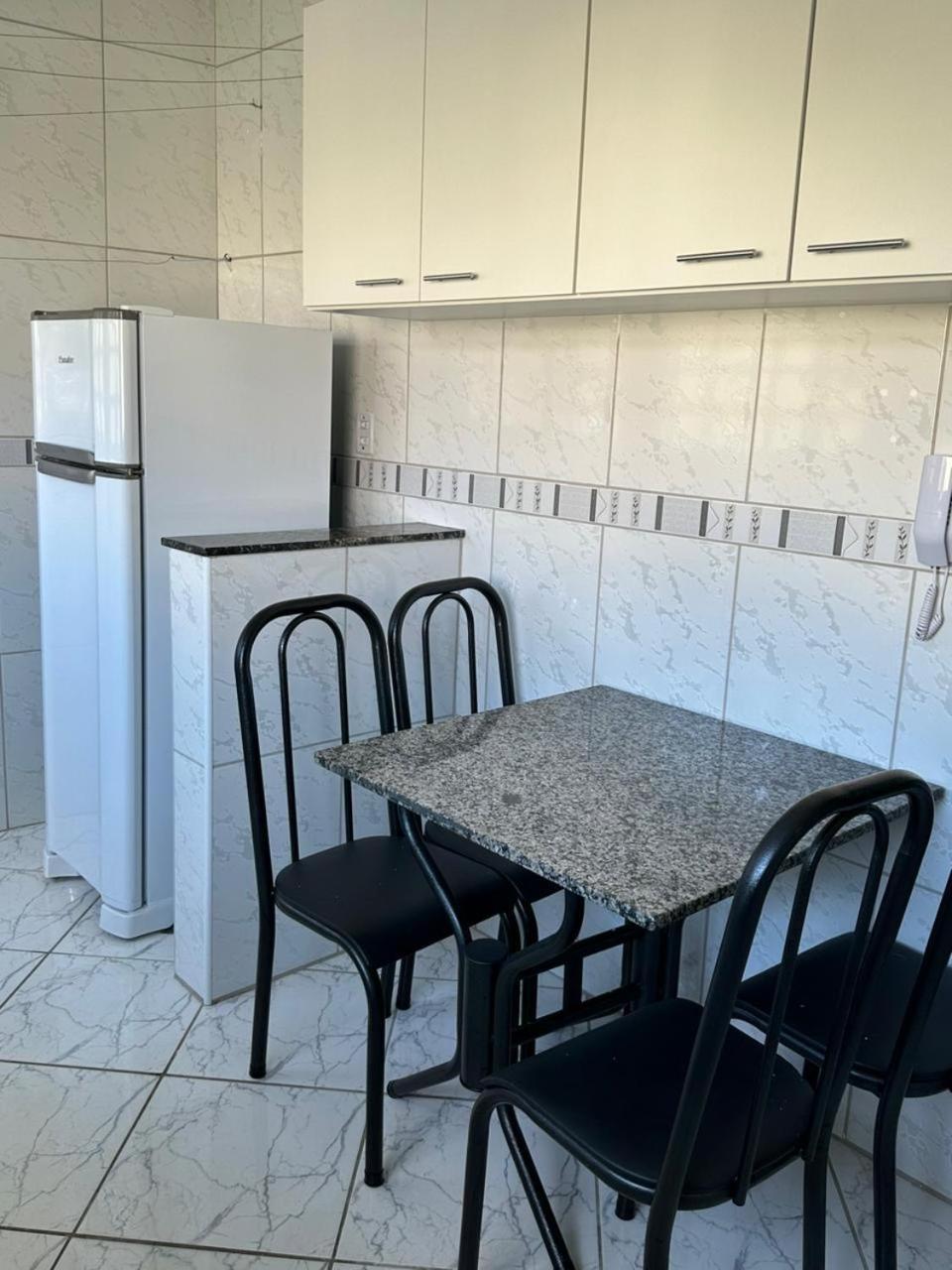 Apartamento Bem Localizado แซร์ฮาเนกรา ภายนอก รูปภาพ